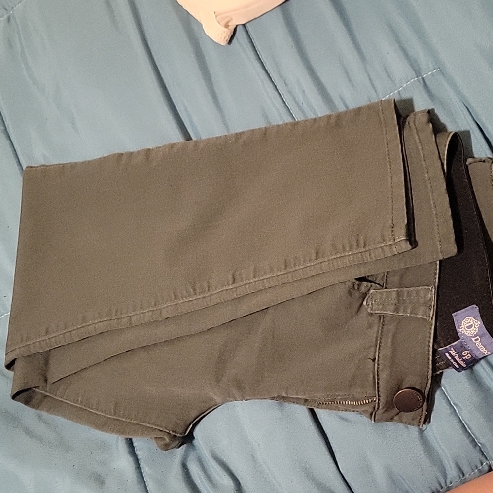 Democracy olive green skinny pants 6p